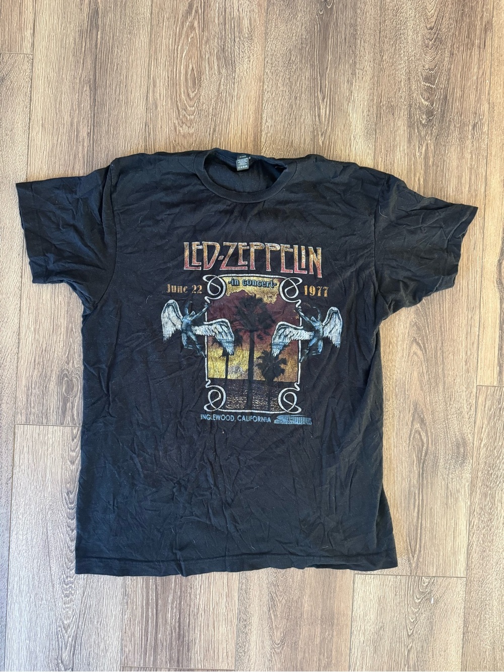 Led Zeppelin 1977 Inglewood California Concert Graphic Short Sleeve Tee Shirt